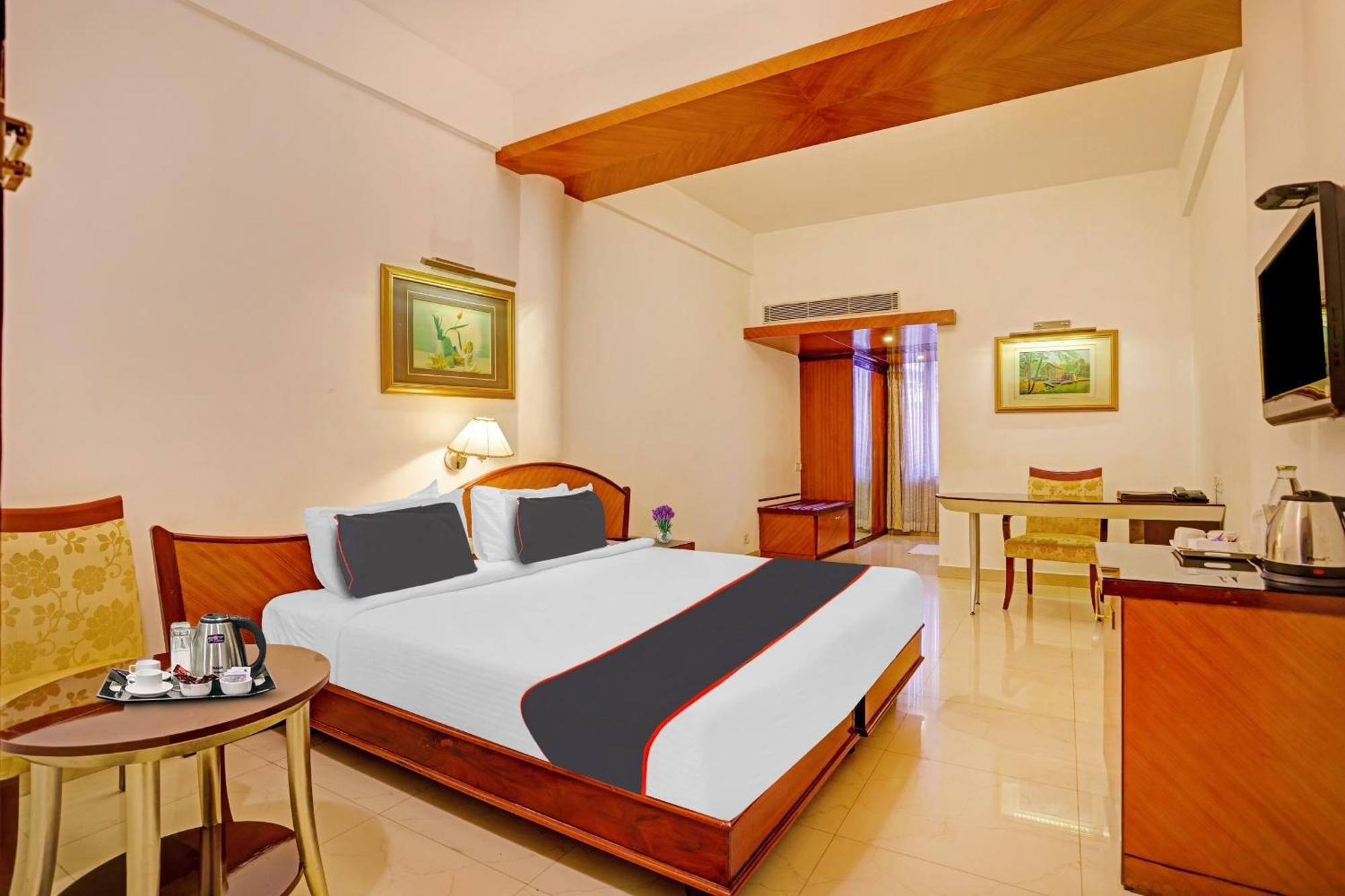 Super Collection O Indraprastha Hotel Thiruvananthapuram Ngoại thất bức ảnh